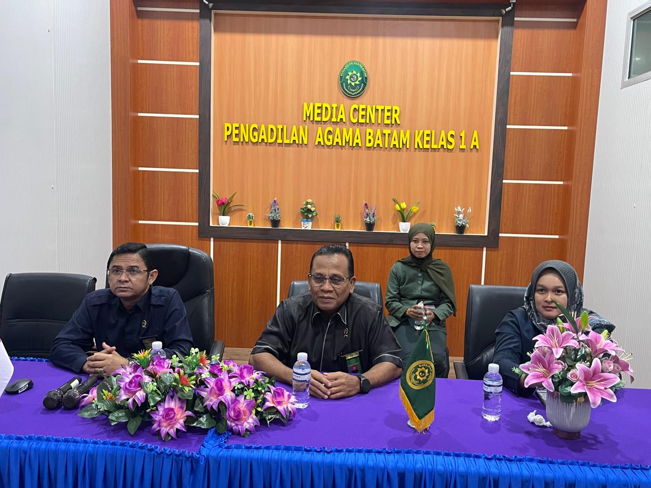 PA BATAM IKUTI SOSIALISASI PEDOMAN PENGELOLAAN MEDIA MASSA DAN MEDIA SOSIAL MAHKAMAH AGUNG RI